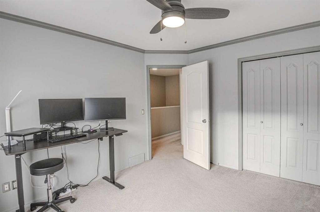 96 Hampstead Green Nw, Calgary, AB - Indoor Photo Showing Office