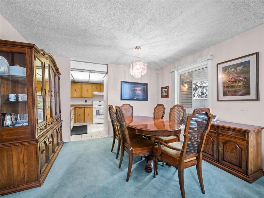 29 Millrise Lane Sw, Calgary, AB - Indoor Photo Showing Dining Room