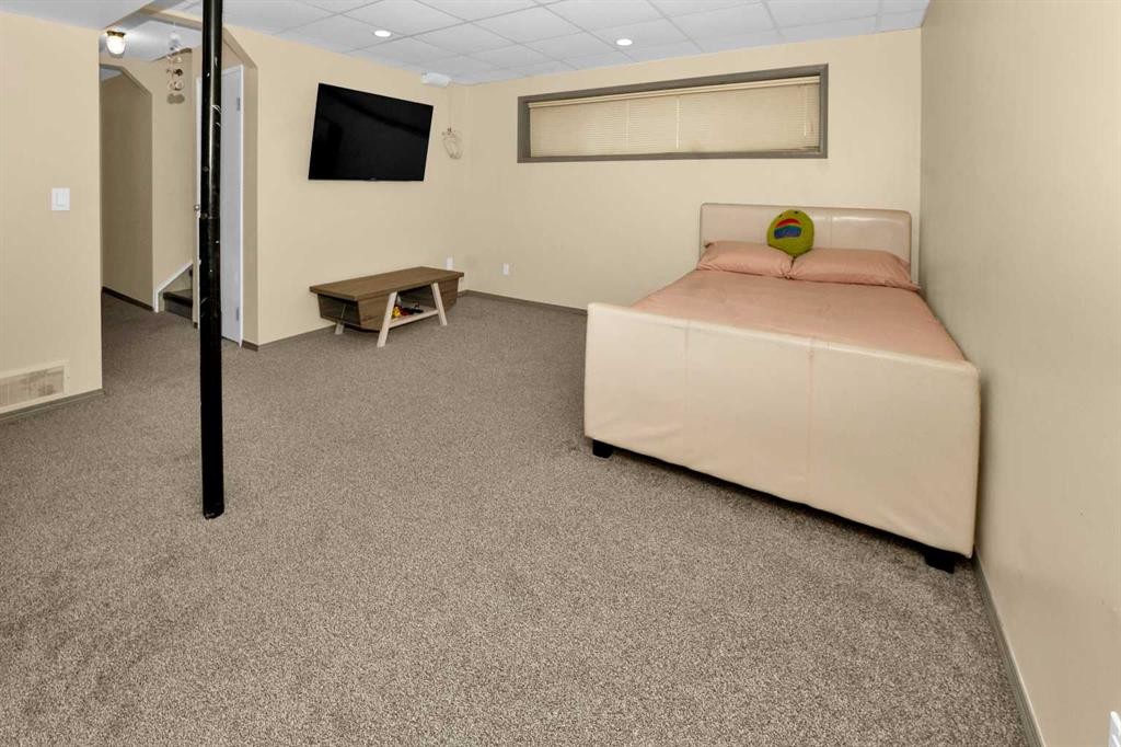 1059 Pinecliff Drive Ne, Calgary, AB - Indoor