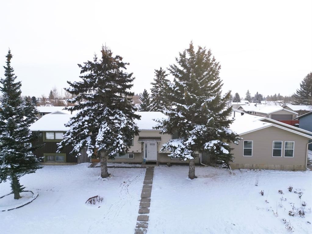 1059 Pinecliff Drive Ne, Calgary, AB - Outdoor