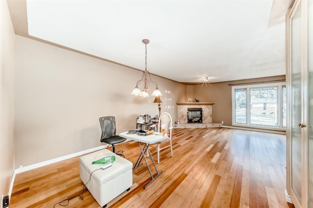 274 Templeview Way Ne, Calgary, AB - Indoor With Fireplace