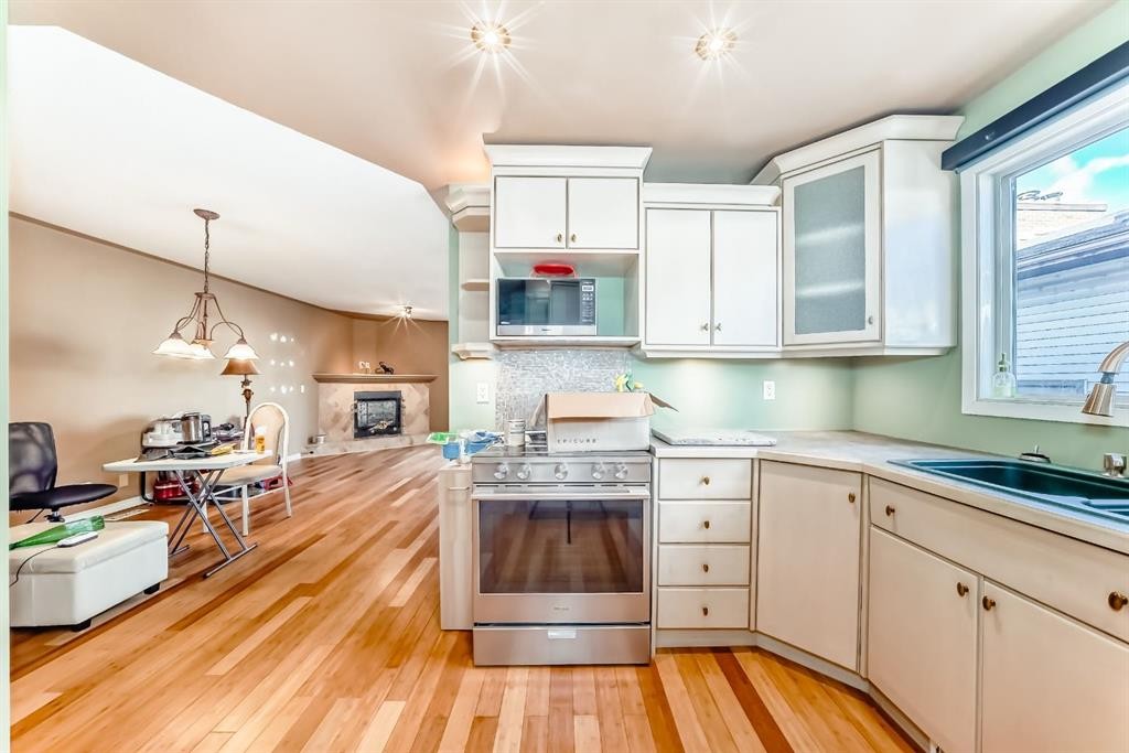 274 Templeview Way Ne, Calgary, AB - Indoor Photo Showing Kitchen