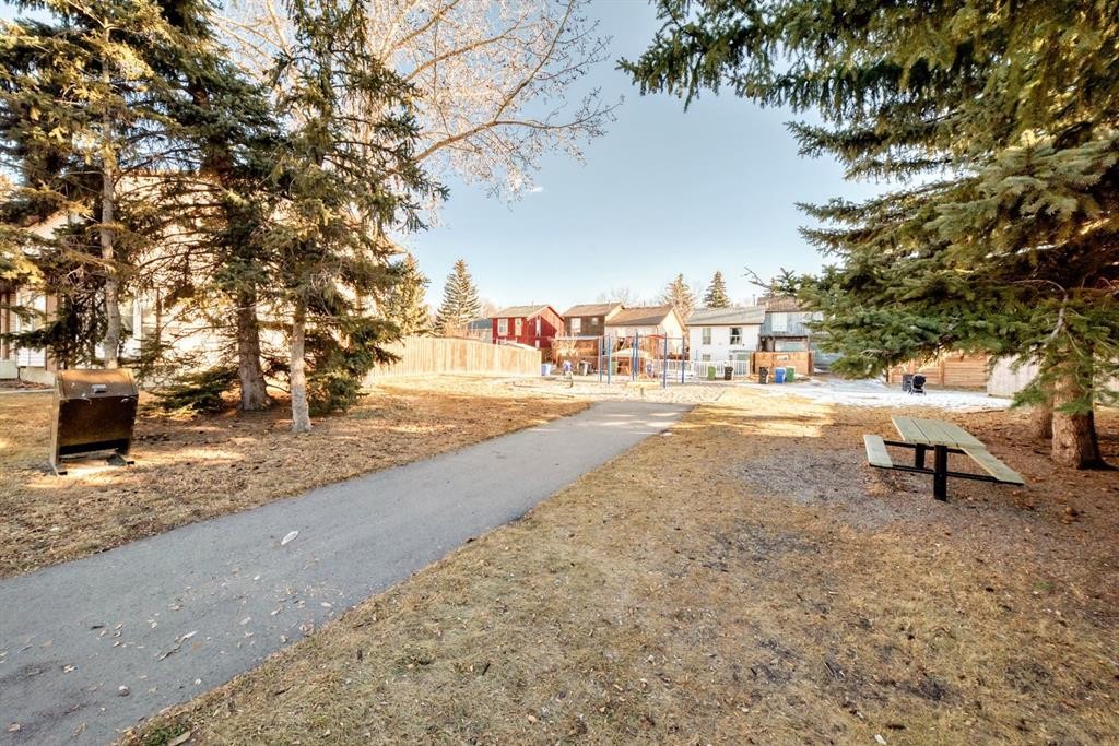 274 Templeview Way Ne, Calgary, AB - Outdoor