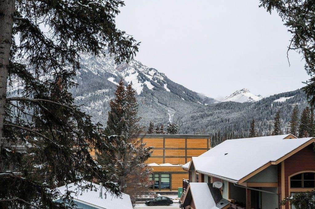 304-343 Marten Street, Banff, AB - Outdoor