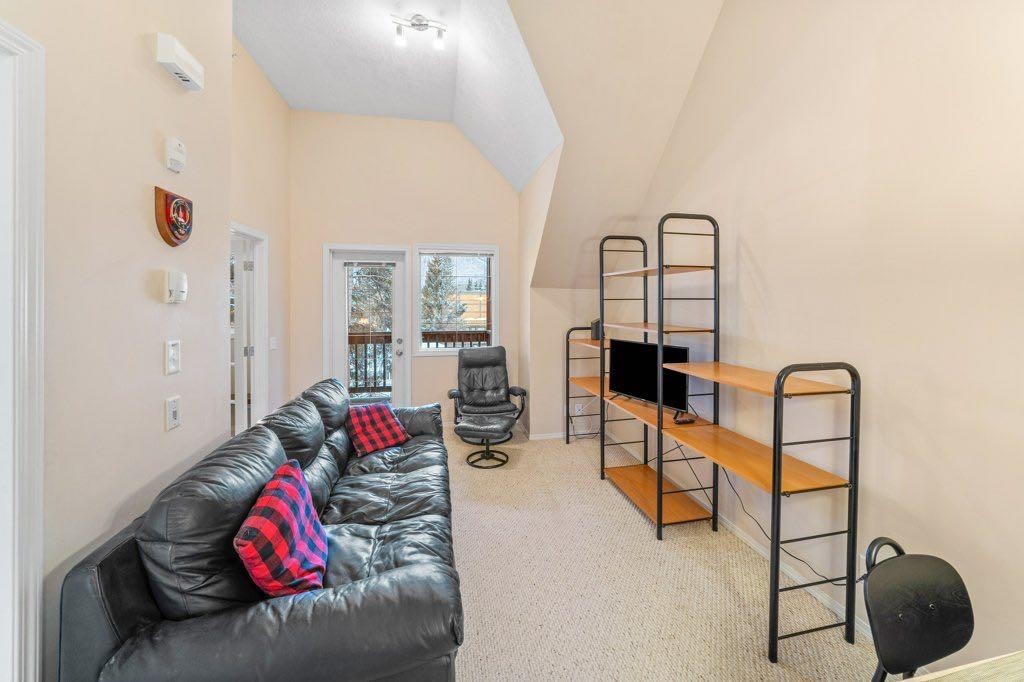 304-343 Marten Street, Banff, AB - Indoor
