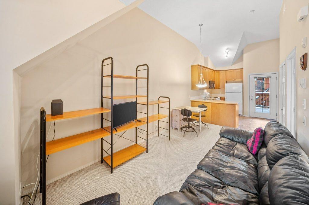 304-343 Marten Street, Banff, AB - Indoor Photo Showing Other Room