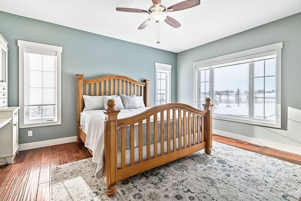 349035 Tamarack Drive East, Rural Foothills County, AB - Indoor Photo Showing Bedroom