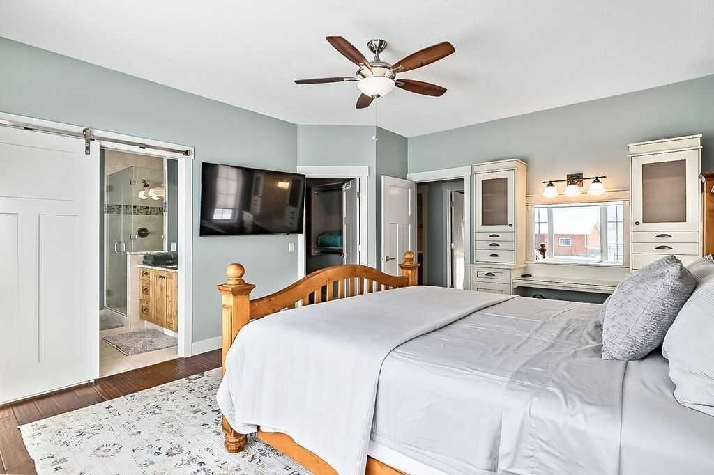 349035 Tamarack Drive East, Rural Foothills County, AB - Indoor Photo Showing Bedroom