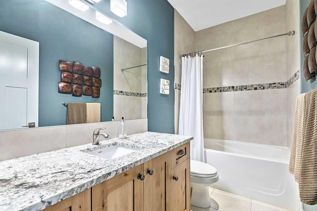 349035 Tamarack Drive East, Rural Foothills County, AB - Indoor Photo Showing Bathroom