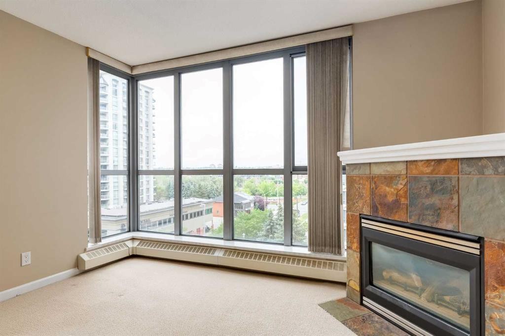 604-650 10 Street Sw, Calgary, AB - Indoor With Fireplace