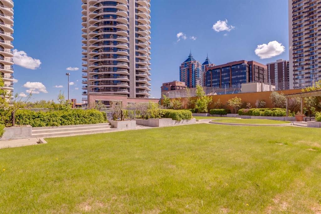 604-650 10 Street Sw, Calgary, AB - Outdoor With Facade