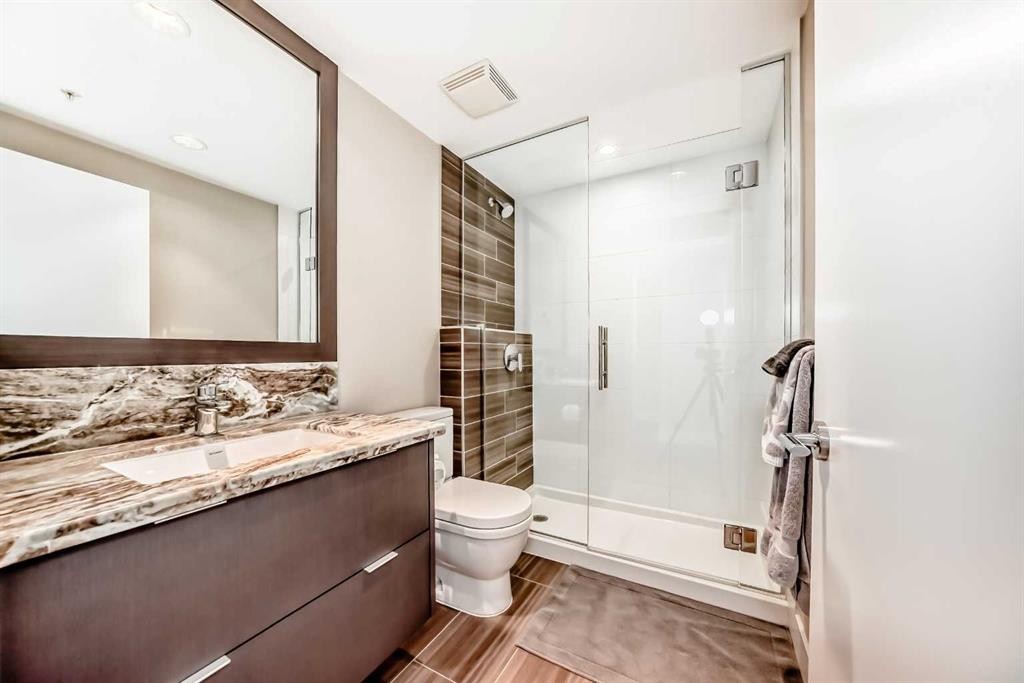 604-510 6 Avenue Se, Calgary, AB - Indoor Photo Showing Bathroom