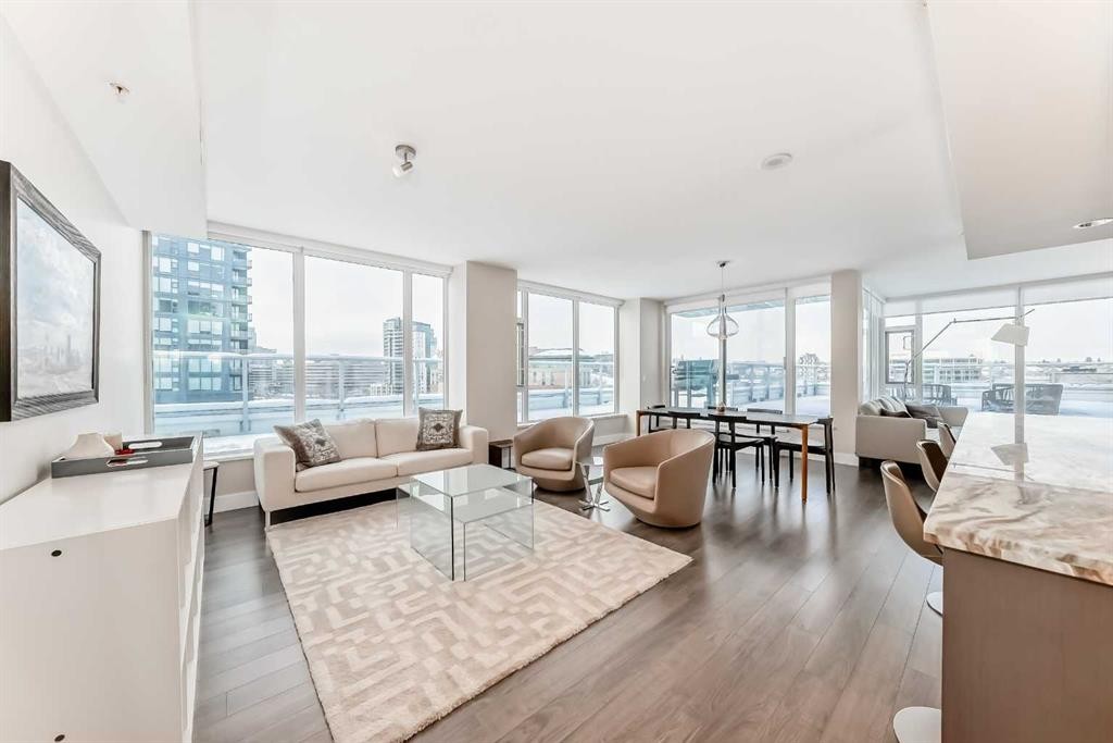 604-510 6 Avenue Se, Calgary, AB - Indoor Photo Showing Living Room
