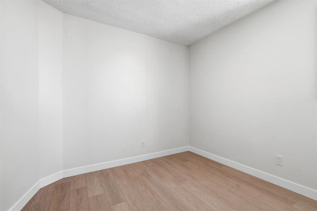 96 Falshire Drive Ne, Calgary, AB - Indoor Photo Showing Other Room