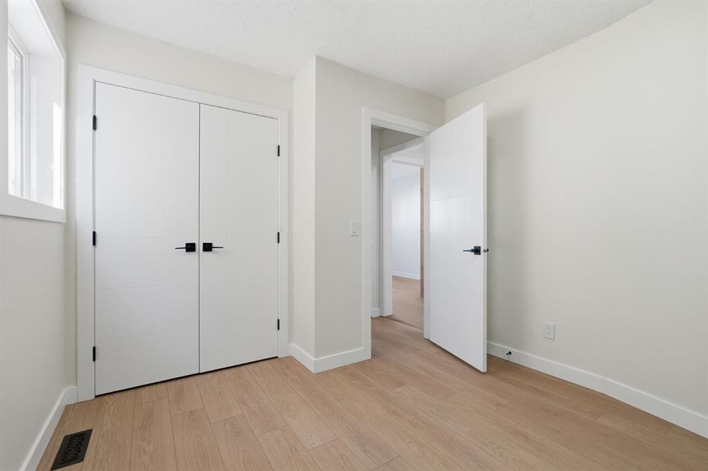 96 Falshire Drive Ne, Calgary, AB - Indoor Photo Showing Other Room