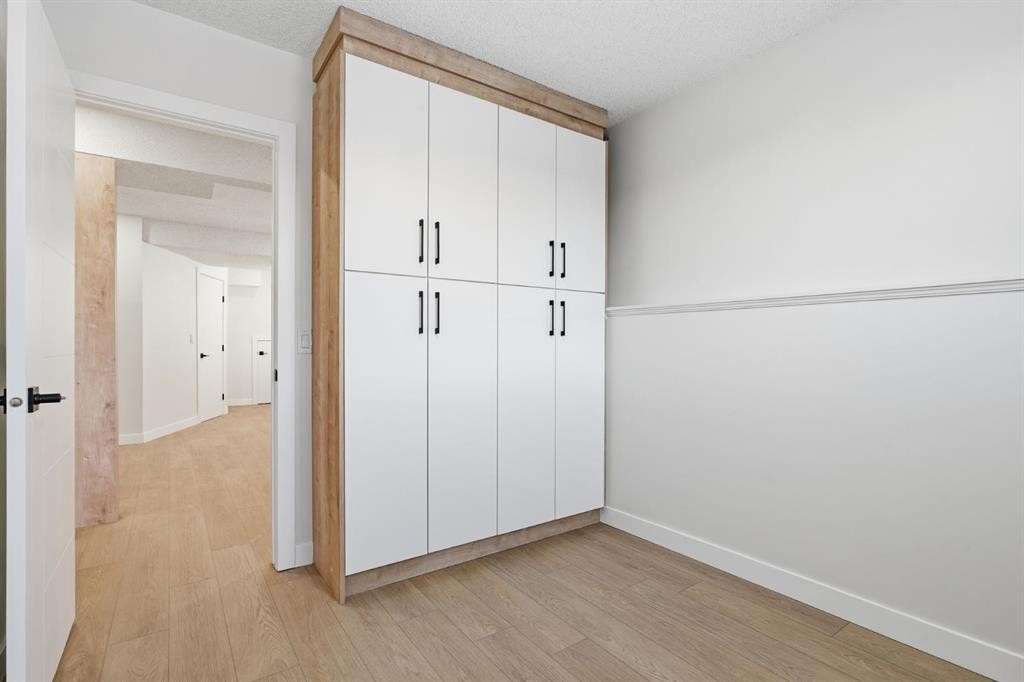 96 Falshire Drive Ne, Calgary, AB - Indoor Photo Showing Other Room