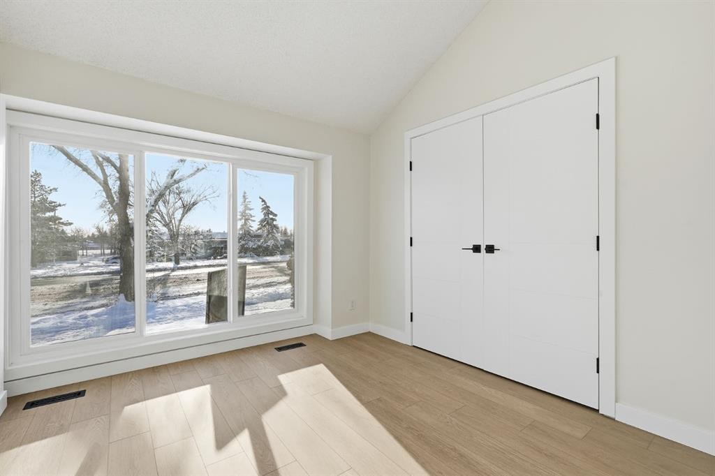 96 Falshire Drive Ne, Calgary, AB - Indoor Photo Showing Other Room