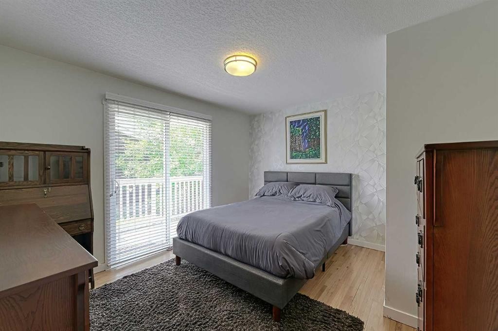 51 Hollyburn Road Sw, Calgary, AB - Indoor Photo Showing Bedroom