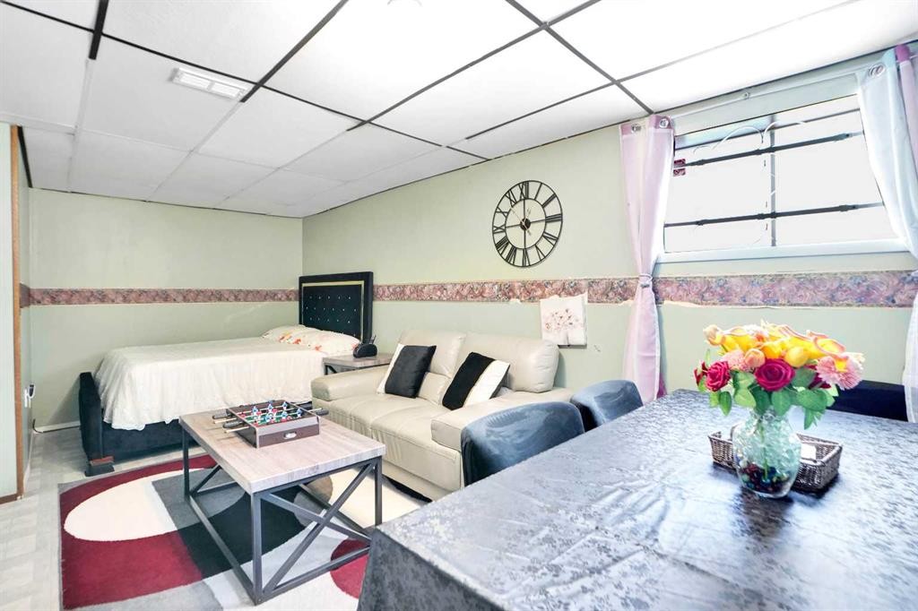 280 Whitworth Way Ne, Calgary, AB - Indoor