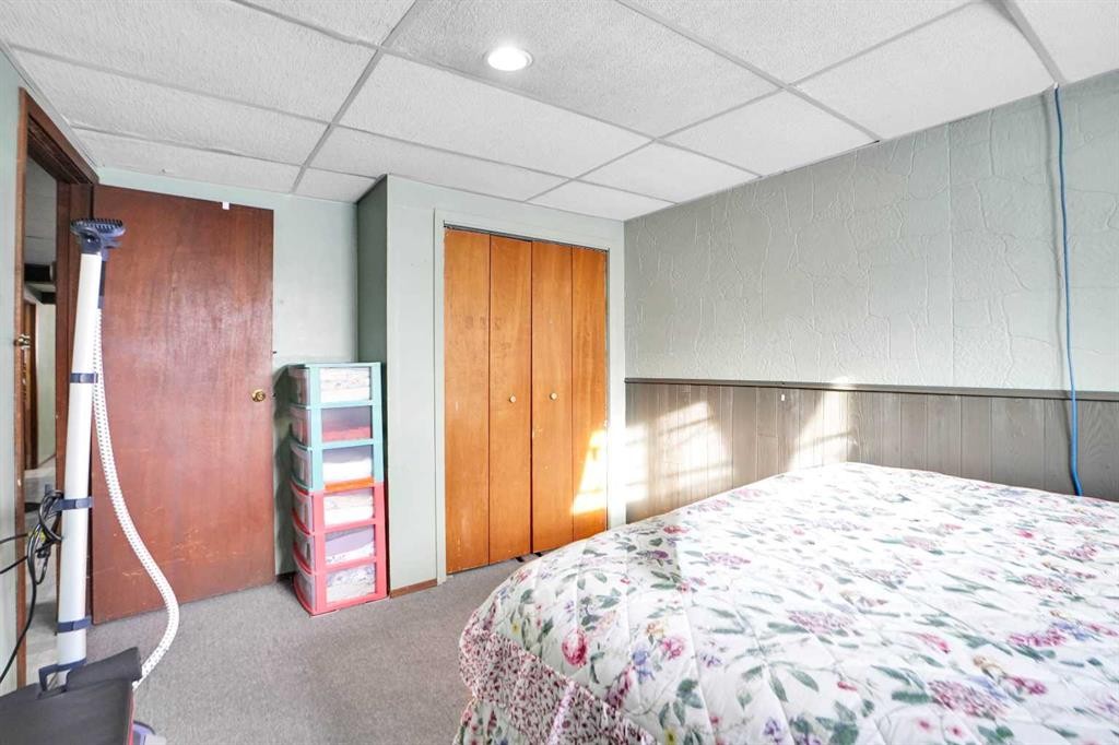 280 Whitworth Way Ne, Calgary, AB - Indoor Photo Showing Bedroom