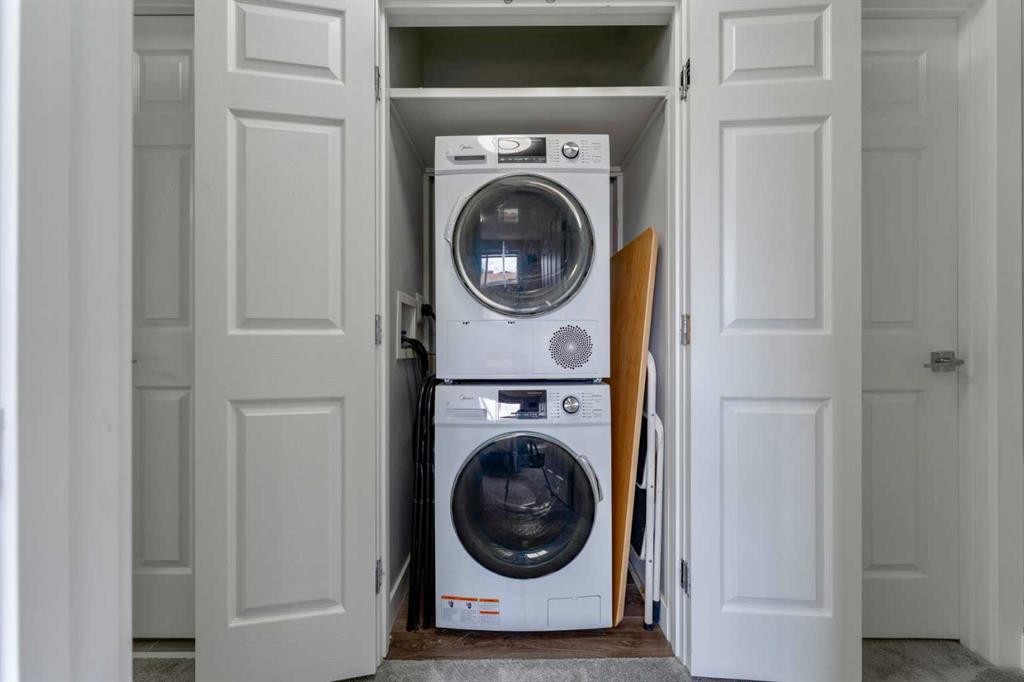 36 Whitehaven Road Ne, Calgary, AB - Indoor Photo Showing Laundry Room