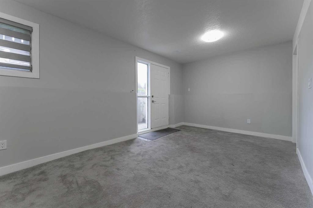 36 Whitehaven Road Ne, Calgary, AB - Indoor Photo Showing Other Room