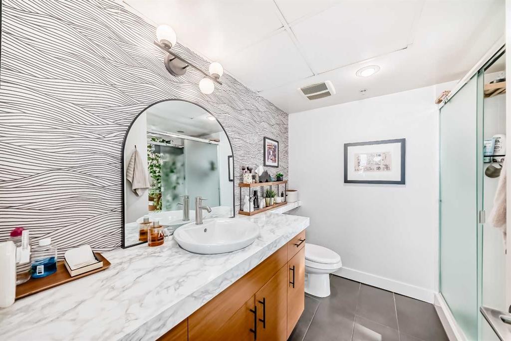 1404-1110 11 Street Sw, Calgary, AB - Indoor Photo Showing Bathroom