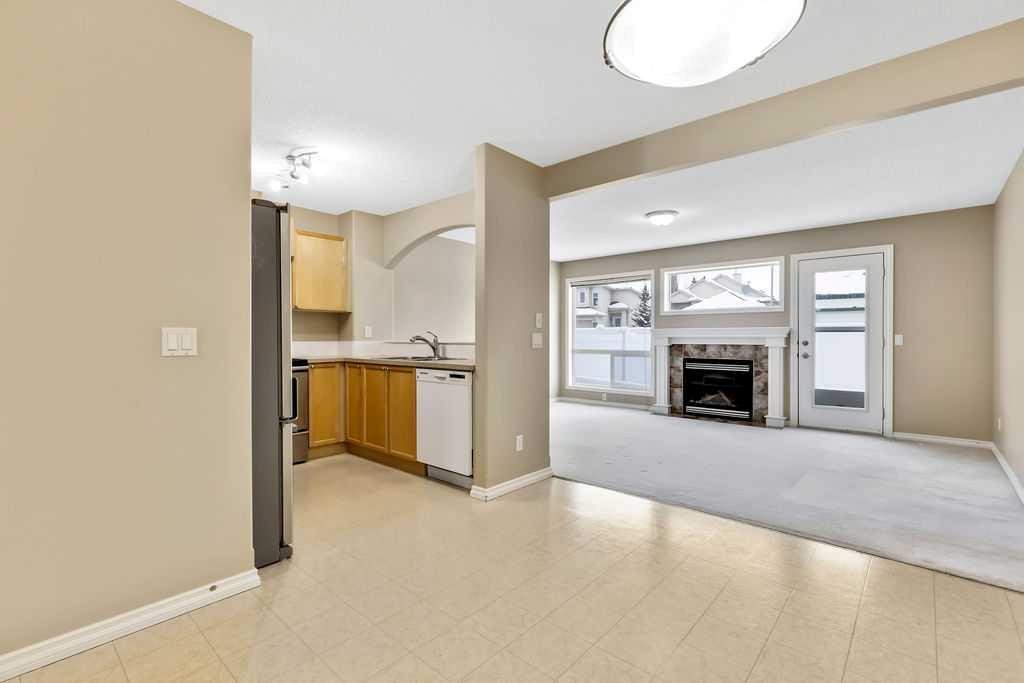 19 Citadel Estates Manor Nw, Calgary, AB - Indoor With Fireplace