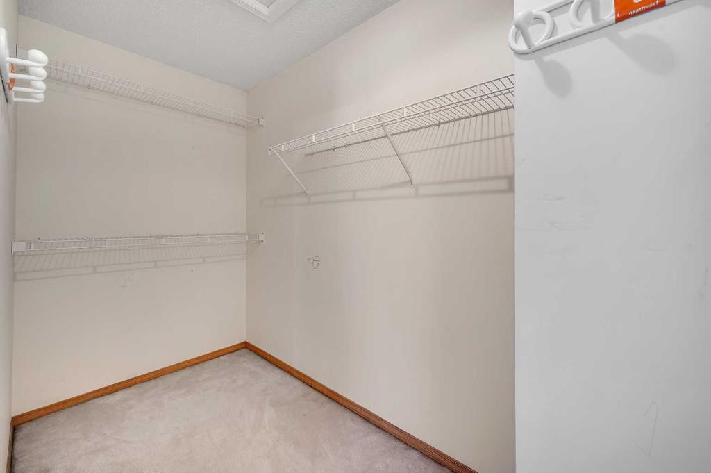 137 Martinpark Way Ne, Calgary, AB - Indoor Photo Showing Other Room