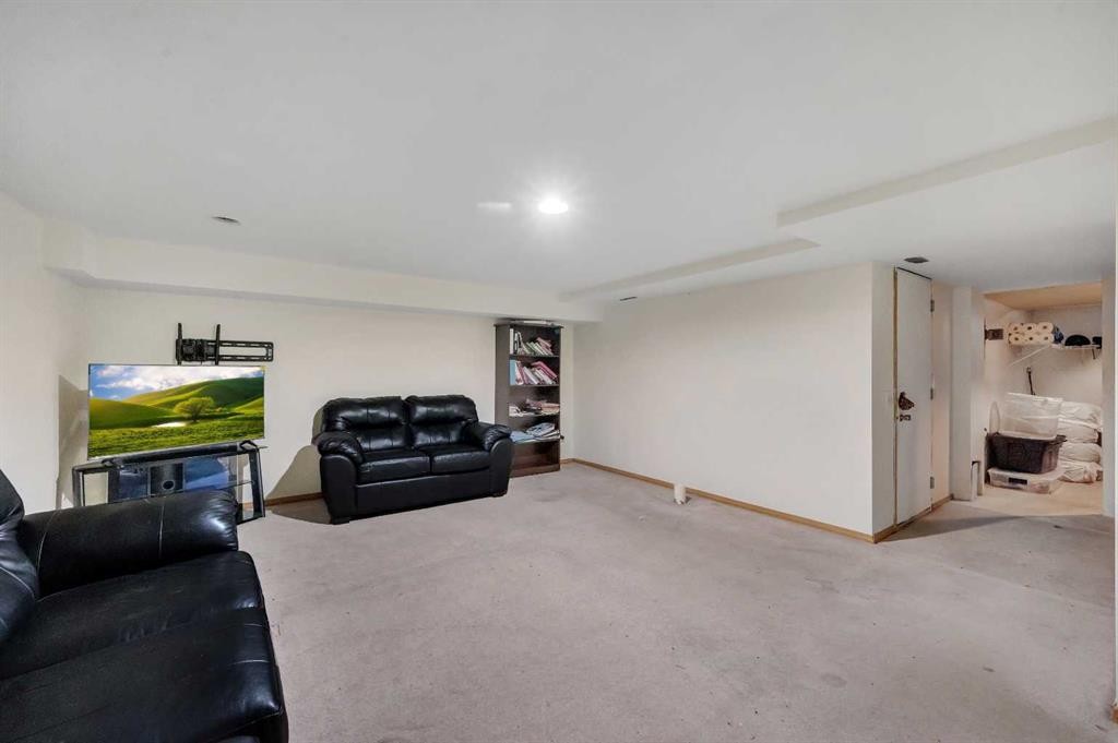 137 Martinpark Way Ne, Calgary, AB - Indoor