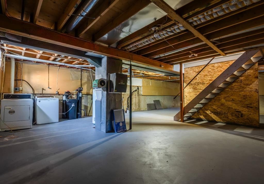 4351 38 Street Ne, Calgary, AB - Indoor Photo Showing Basement