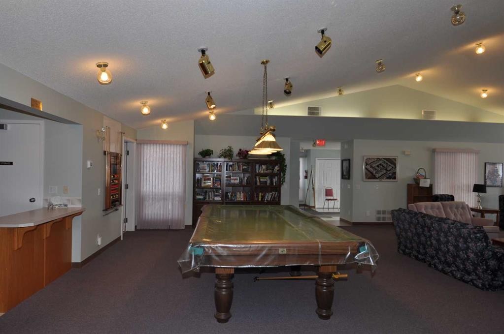 16 Edenwold Green Nw, Calgary, AB - Indoor Photo Showing Other Room