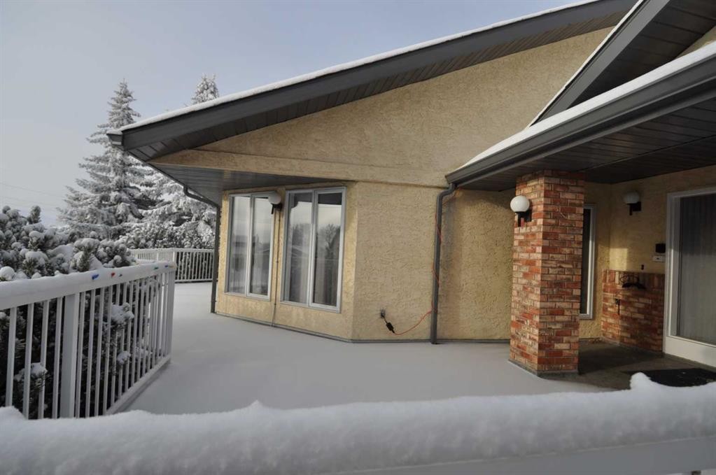 16 Edenwold Green Nw, Calgary, AB - Outdoor With Exterior