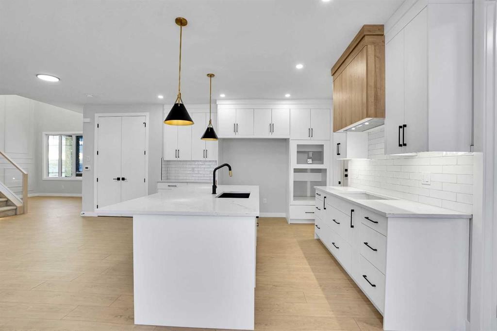 335 Muirfield Crescent, Lyalta, AB - Indoor Photo Showing Kitchen