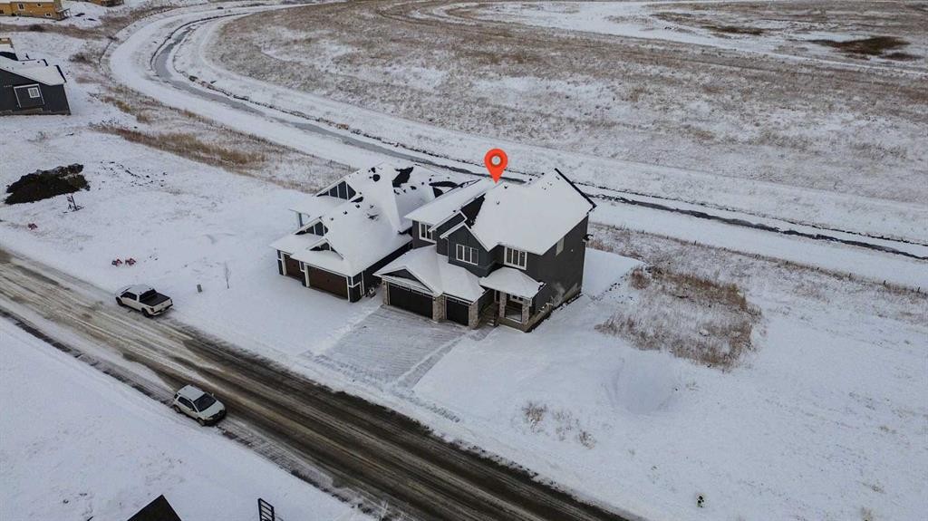 335 Muirfield Crescent, Lyalta, AB - Outdoor