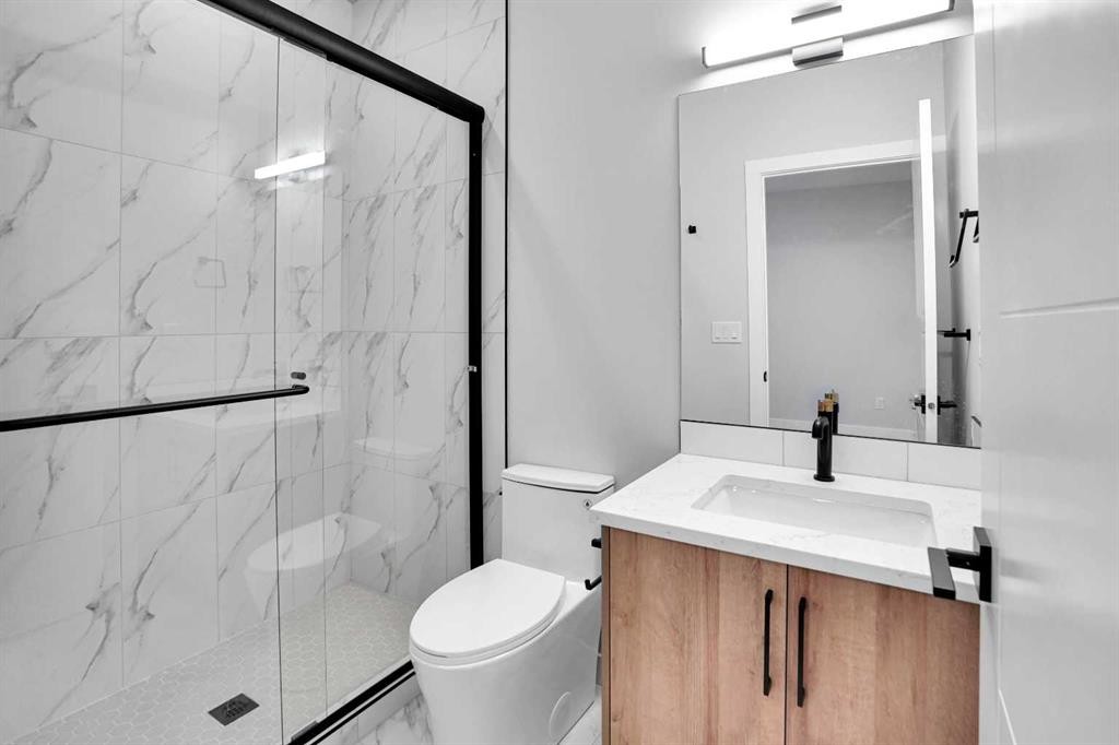 335 Muirfield Crescent, Lyalta, AB - Indoor Photo Showing Bathroom