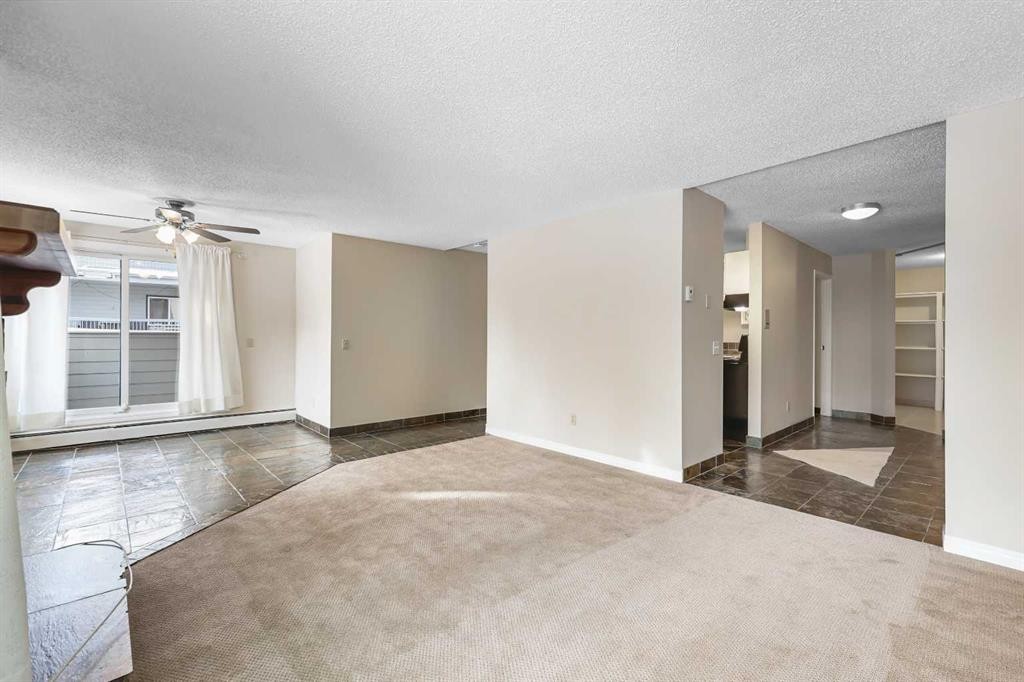 3211-80 Glamis Drive Sw, Calgary, AB - Indoor Photo Showing Other Room