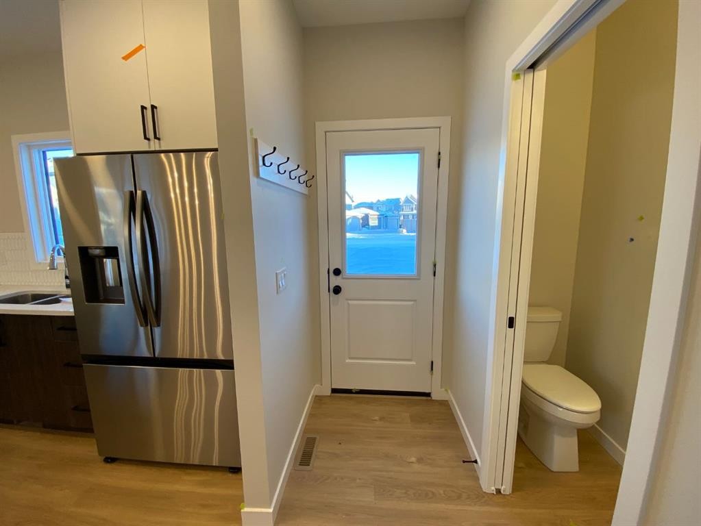 341 Ellen Park, Crossfield, AB - Indoor