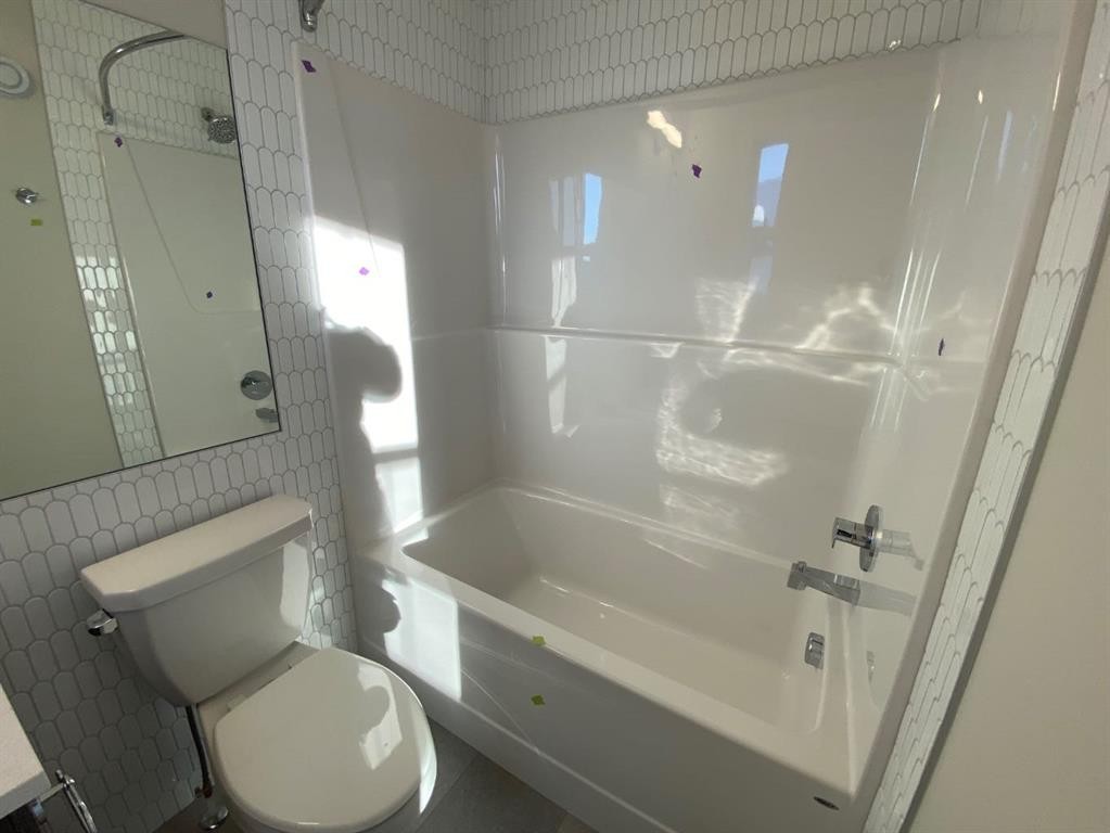 341 Ellen Park, Crossfield, AB - Indoor Photo Showing Bathroom