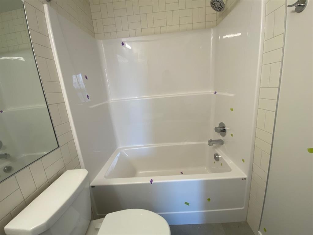 341 Ellen Park, Crossfield, AB - Indoor Photo Showing Bathroom