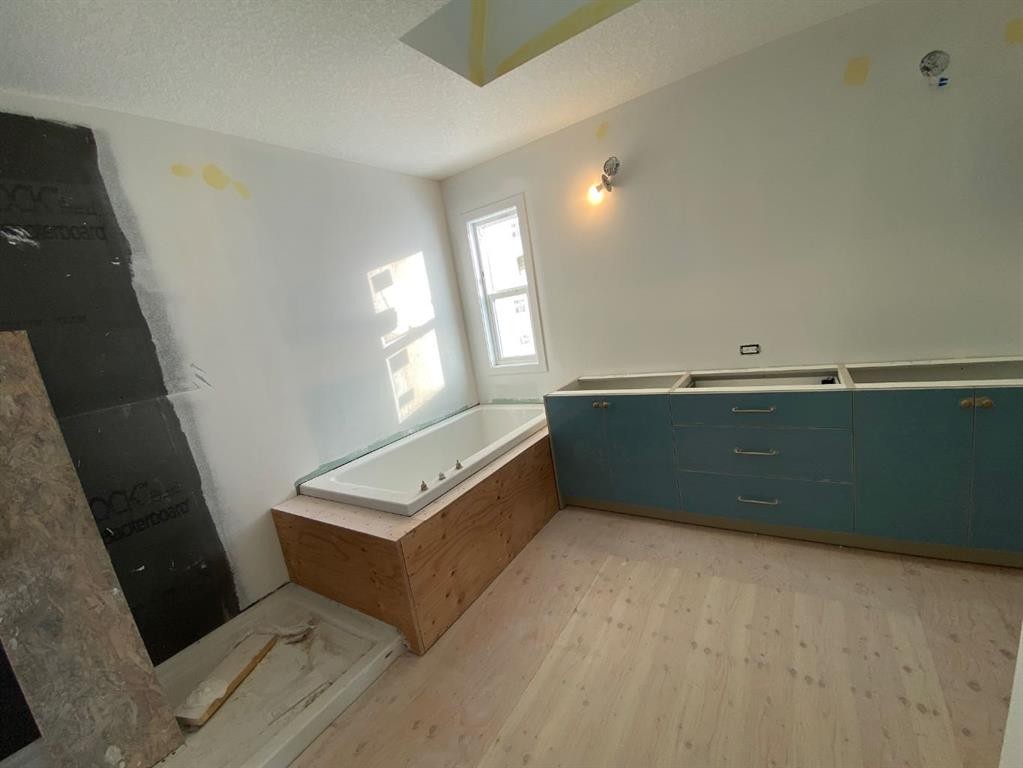 40 Fieldstone Close, Balzac, AB - Indoor Photo Showing Other Room