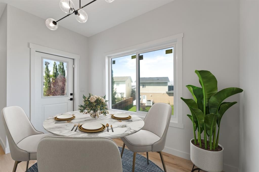 9 Mcclung Gate, Carstairs, AB - Indoor Photo Showing Dining Room