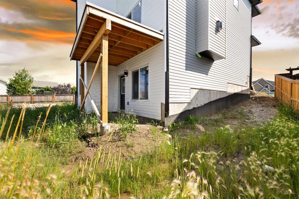 9 Mcclung Gate, Carstairs, AB - Outdoor