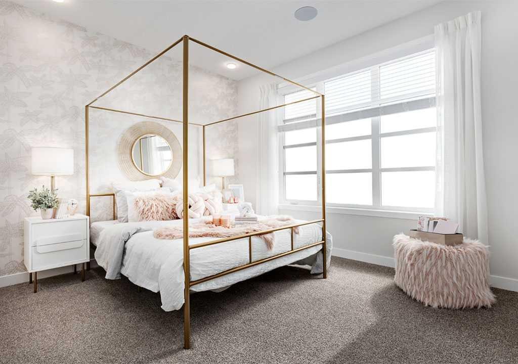 286 Sora Way Se, Calgary, AB - Indoor Photo Showing Bedroom