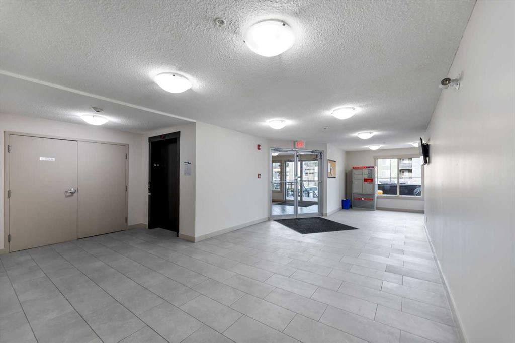 3204-1317 27 Street Se, Calgary, AB - Indoor Photo Showing Other Room