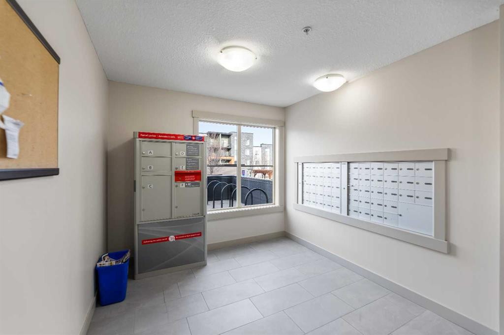 3204-1317 27 Street Se, Calgary, AB - Indoor Photo Showing Other Room