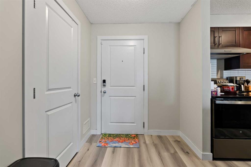 3204-1317 27 Street Se, Calgary, AB - Indoor Photo Showing Other Room