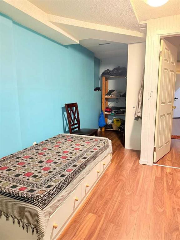 6946 Laguna Way Ne, Calgary, AB - Indoor Photo Showing Bedroom