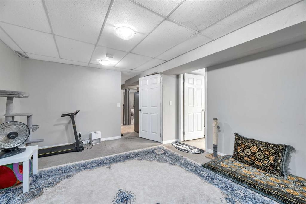 19 Castlepark Way Ne, Calgary, AB - Indoor
