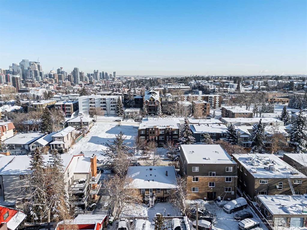 103-2303 17A Street Sw, Calgary, AB - Outdoor With View